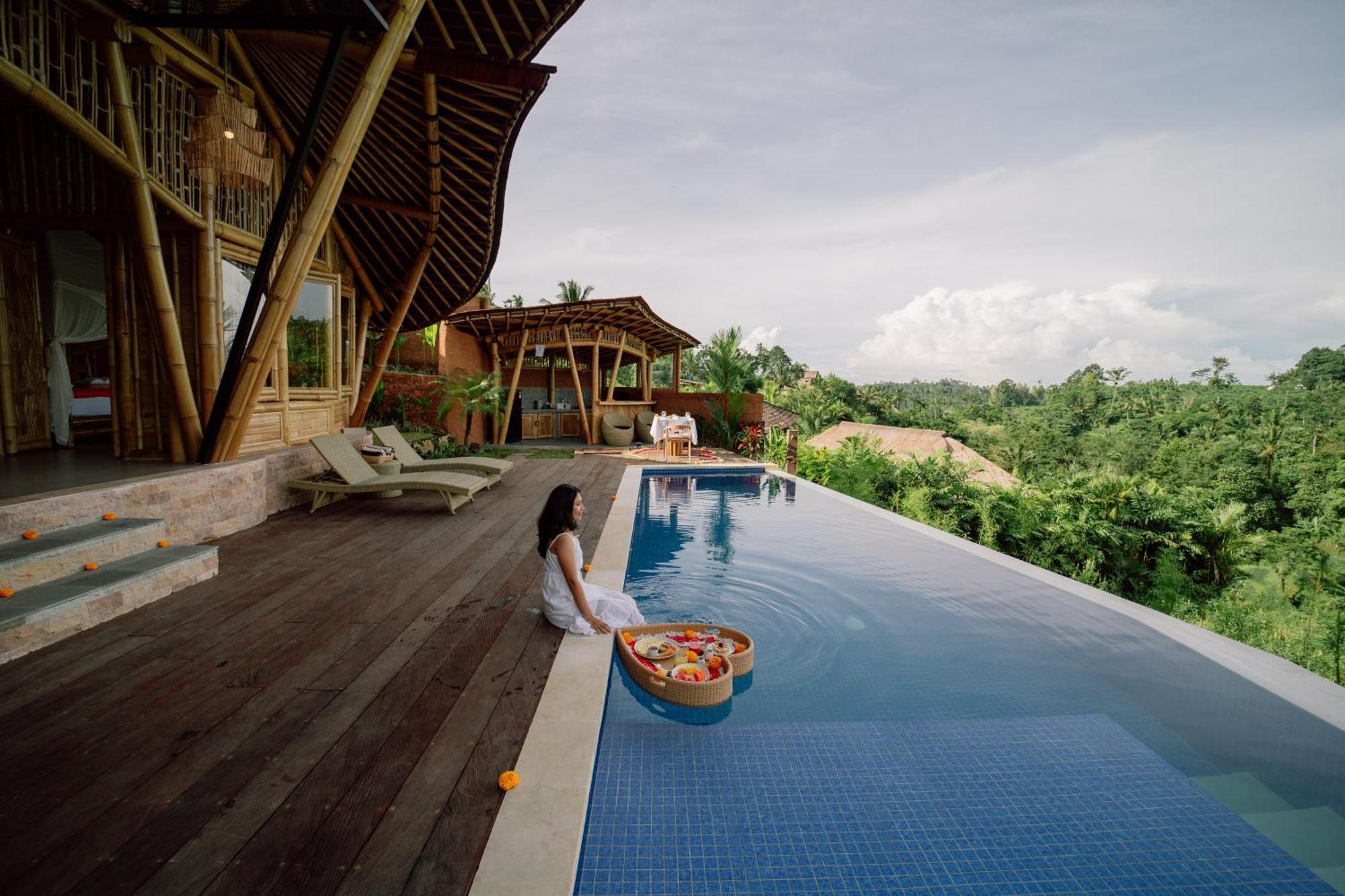 Cr Tris Casa De Bambu Villa *