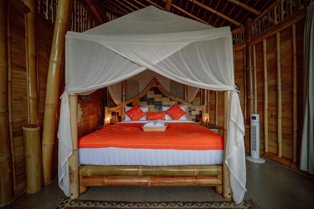 Cr Tris Casa De Bambu Villa *