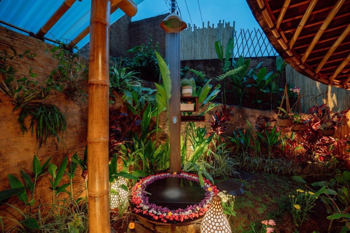 Cr Tris Casa De Bambu Villa *