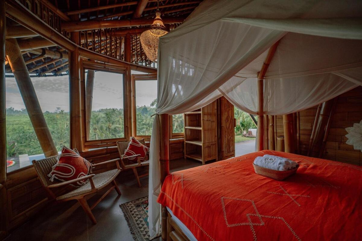 Cr Tris Casa De Bambu Selat