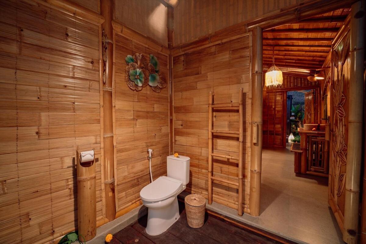 Cr Tris Casa De Bambu Villa Selat