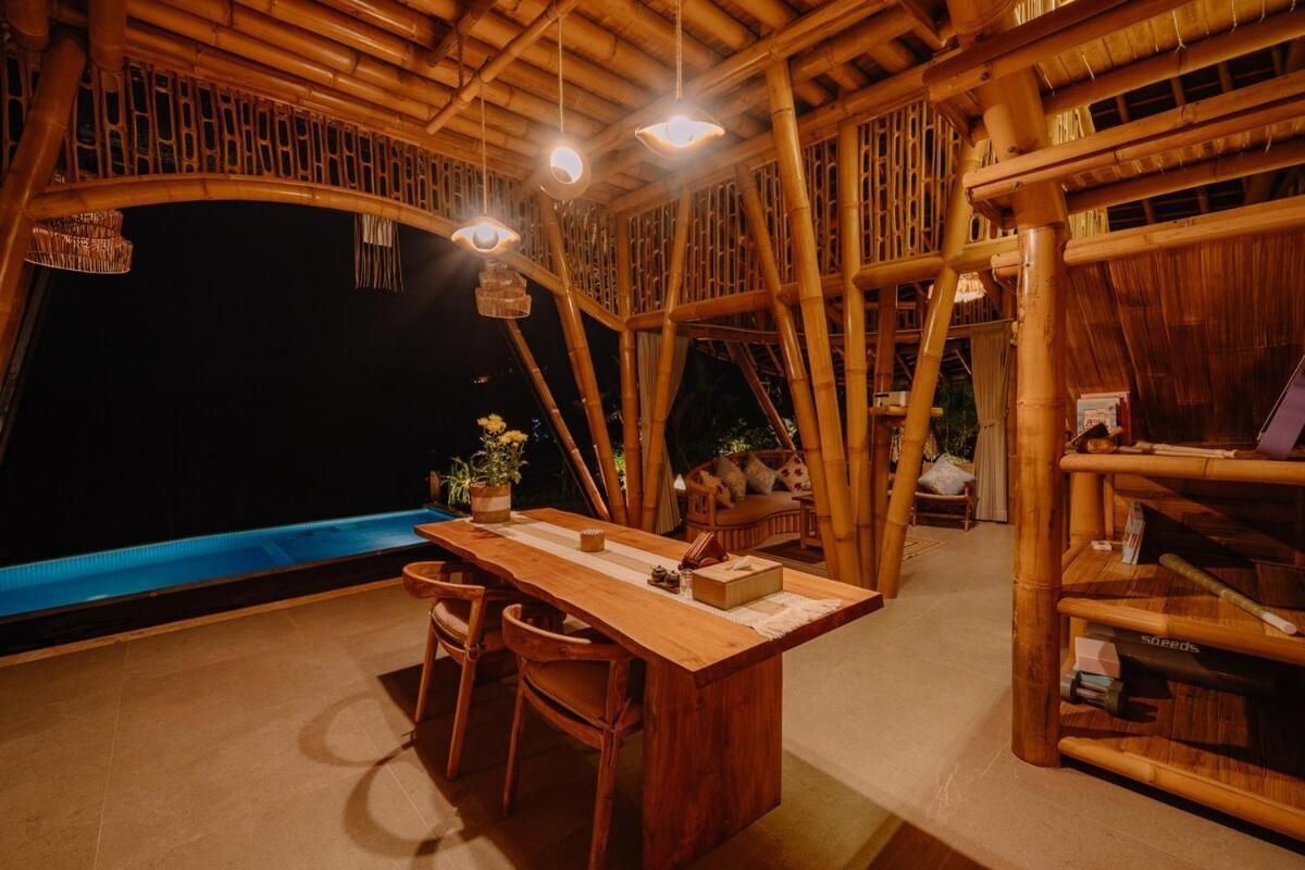 Cr Tris Casa De Bambu * Selat